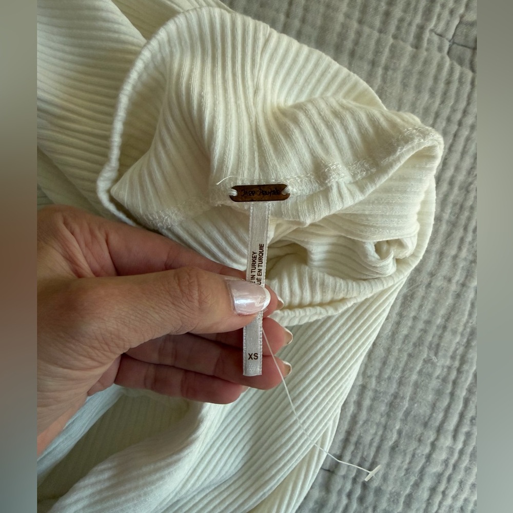 Free People Bubble Sleeve Cropped Shirt with Mock Neck - Picture 3 of 4